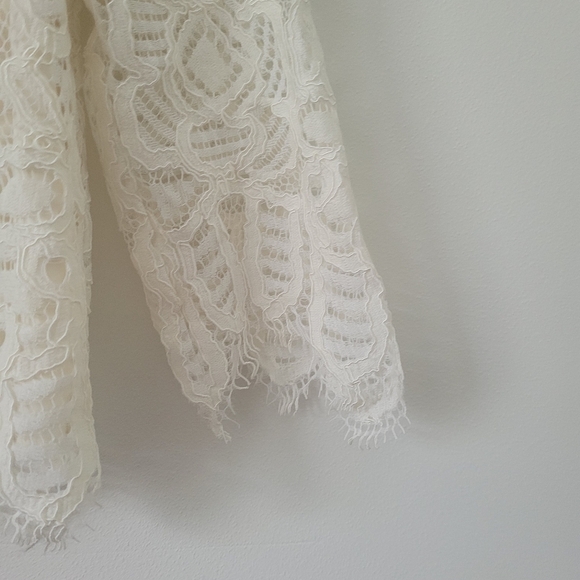 Alexis Waverly Lace Blouse Long Sleeve in Ivory Size Medium - Picture 4 of 16